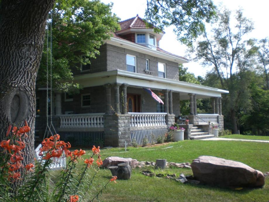  | Prairie Creek Inn