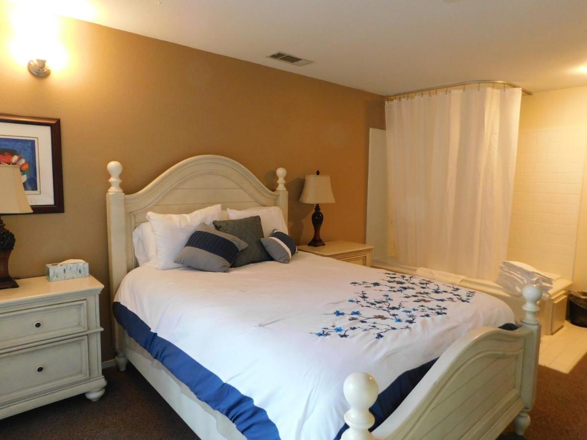 | Freeport Wine Country Inn