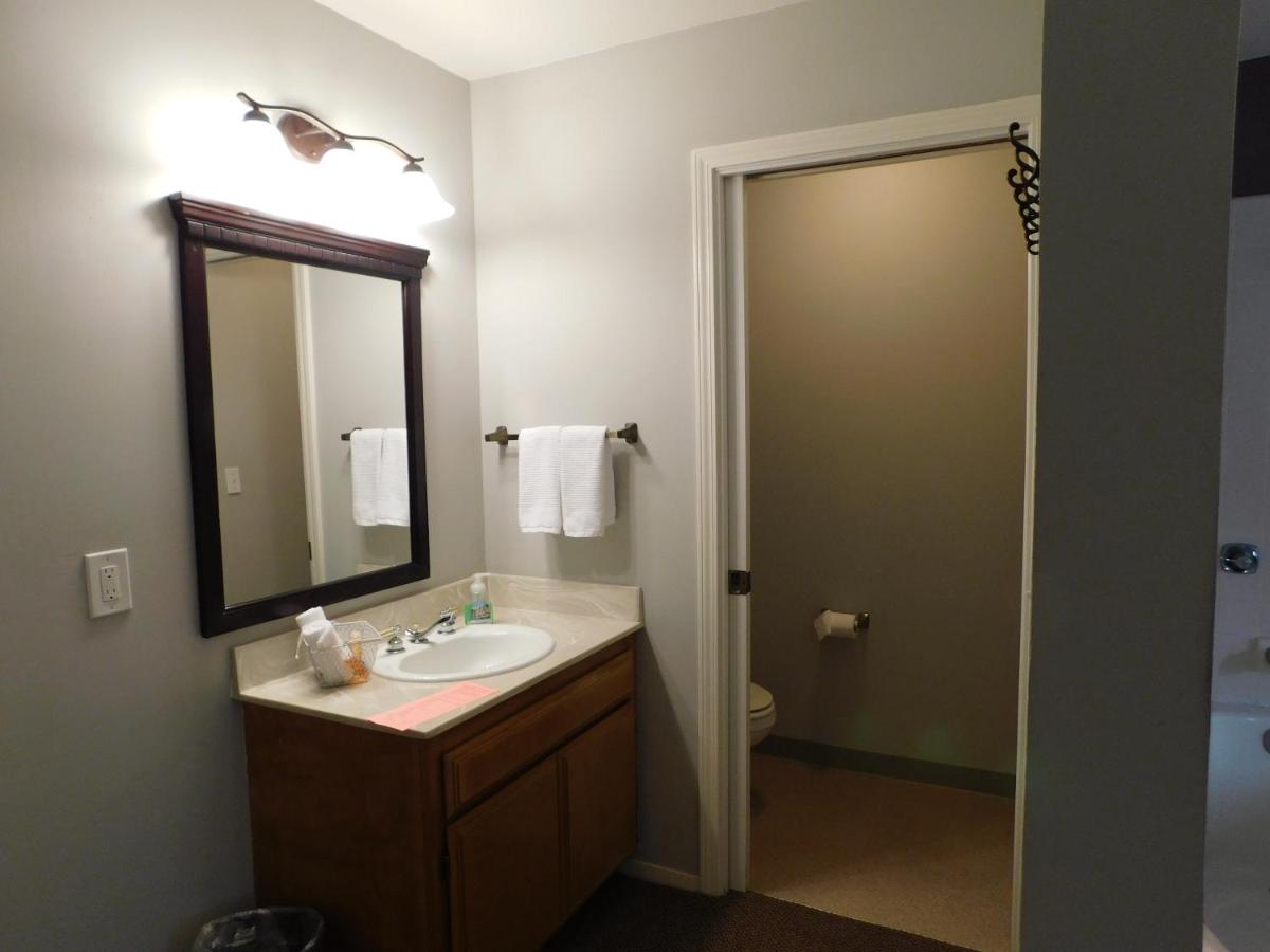 | Freeport Wine Country Inn