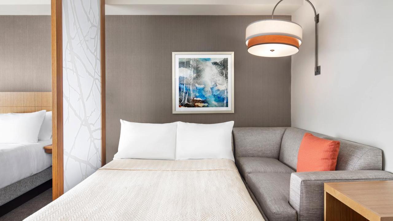 King Room at Hyatt Place Jacksonville / St. Johns Town Center