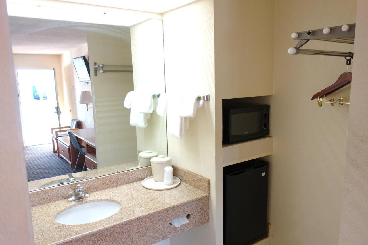 | VIP Inn and Suites