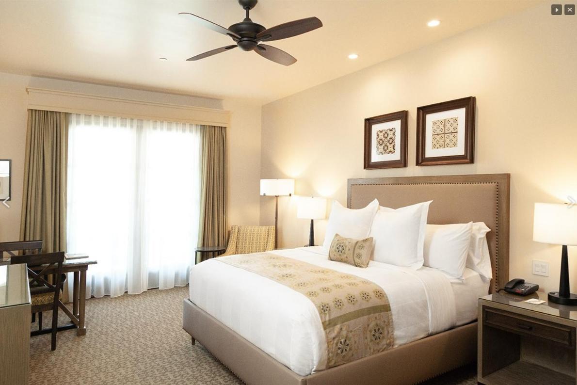 Deluxe King Room at Ponte Vineyard Inn