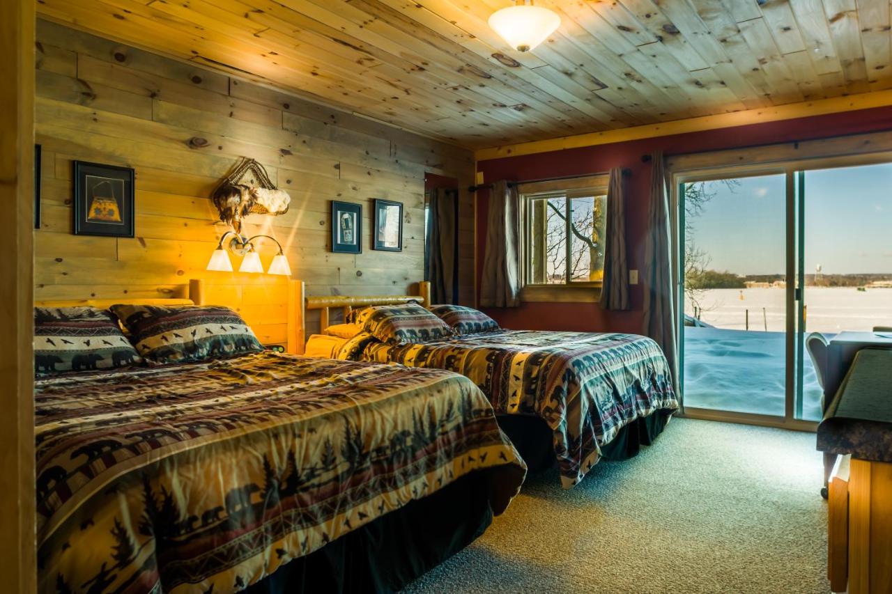 | Curriers Lakeview Lodge