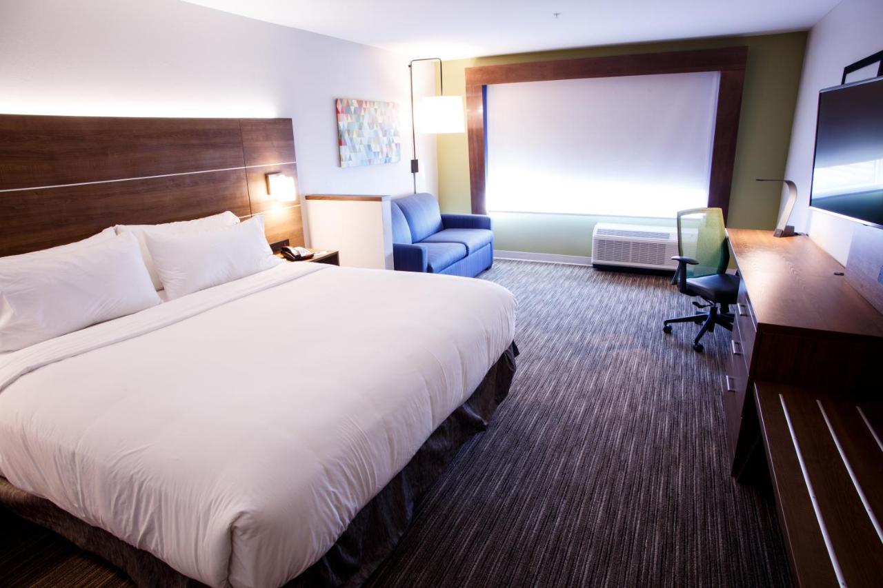 | Holiday Inn Express and Suites Gettysburg, an IHG Hotel