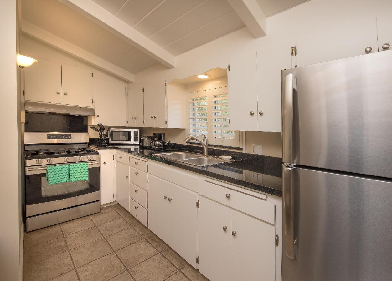 | Sunset Inn Pacific Grove
