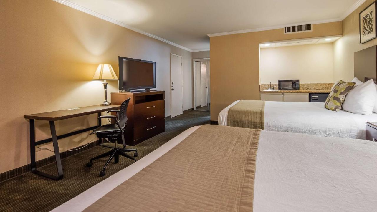 Queen Room with Two Queen Beds - Disability Access - Non Smoking at Best Western Plus Dana Point Inn-by-the-sea