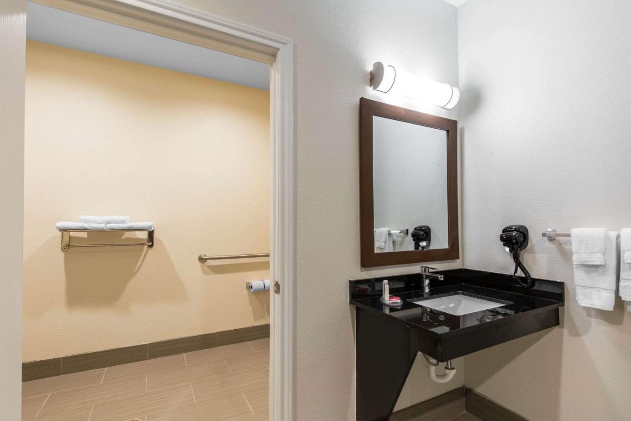  | Scottish Inns & Suites Spring - Houston North