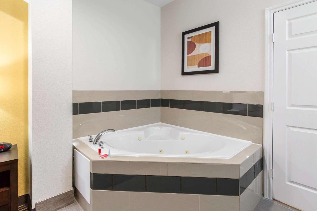  | Scottish Inns & Suites Spring - Houston North