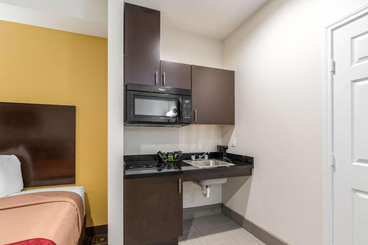  | Scottish Inns & Suites Spring - Houston North