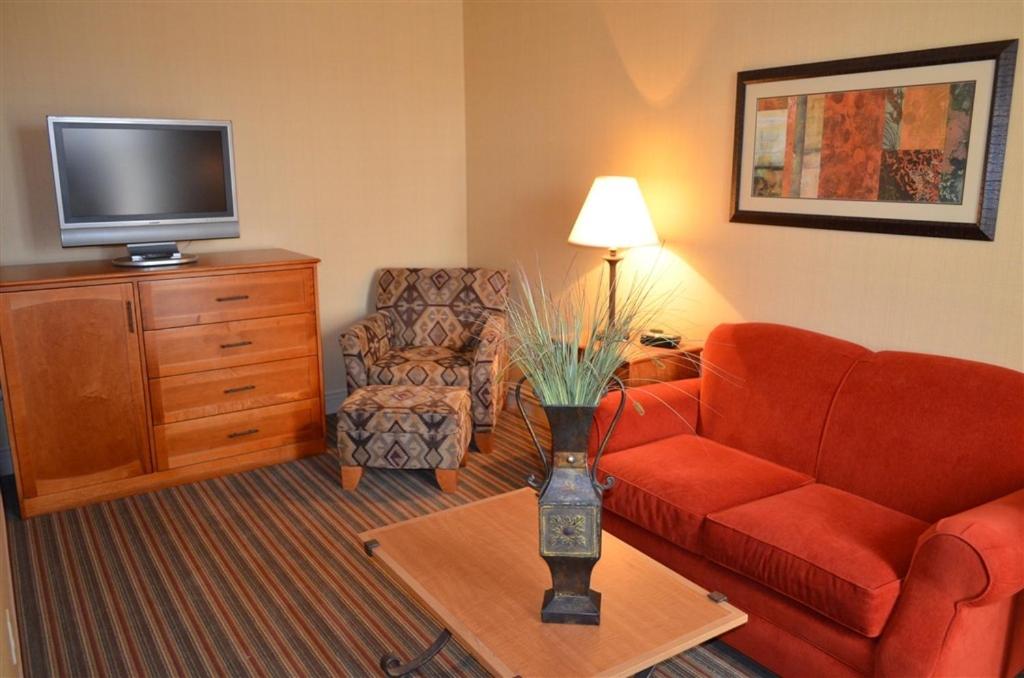 | Inn at Cross Keys Station