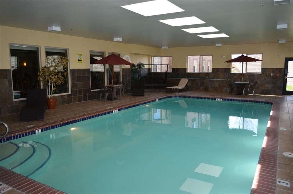 | Inn at Cross Keys Station