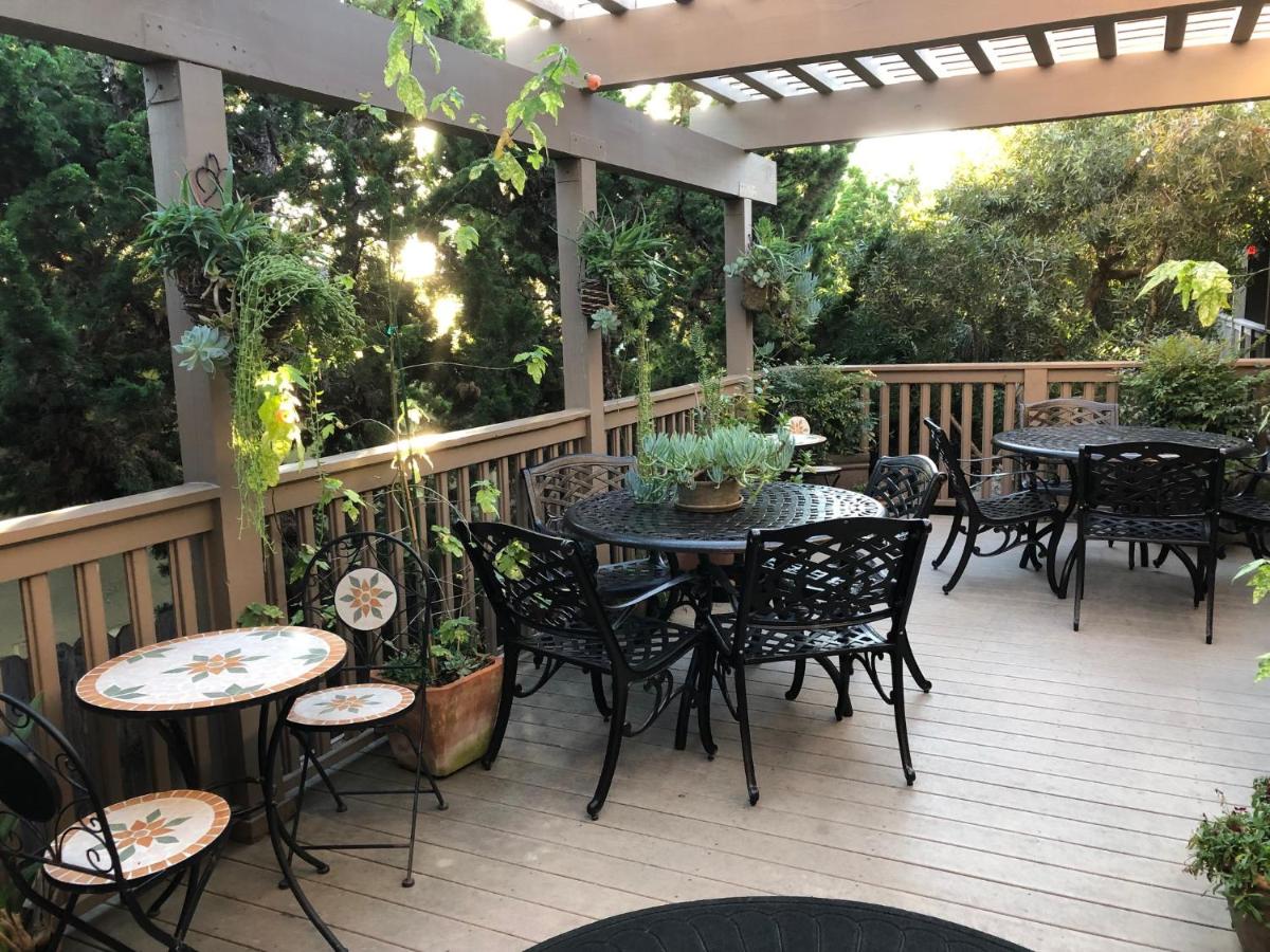 | Little Sur Inn