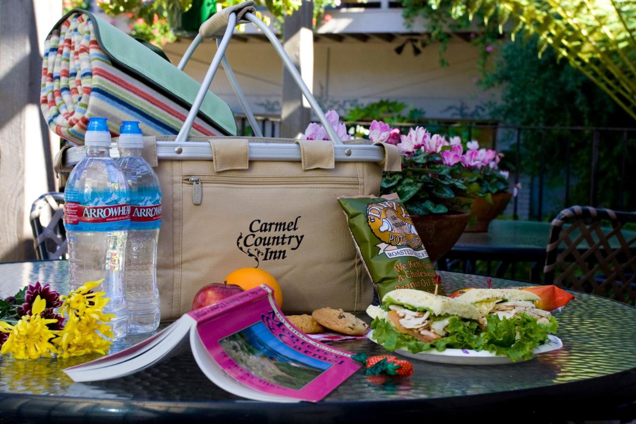| Carmel Country Inn