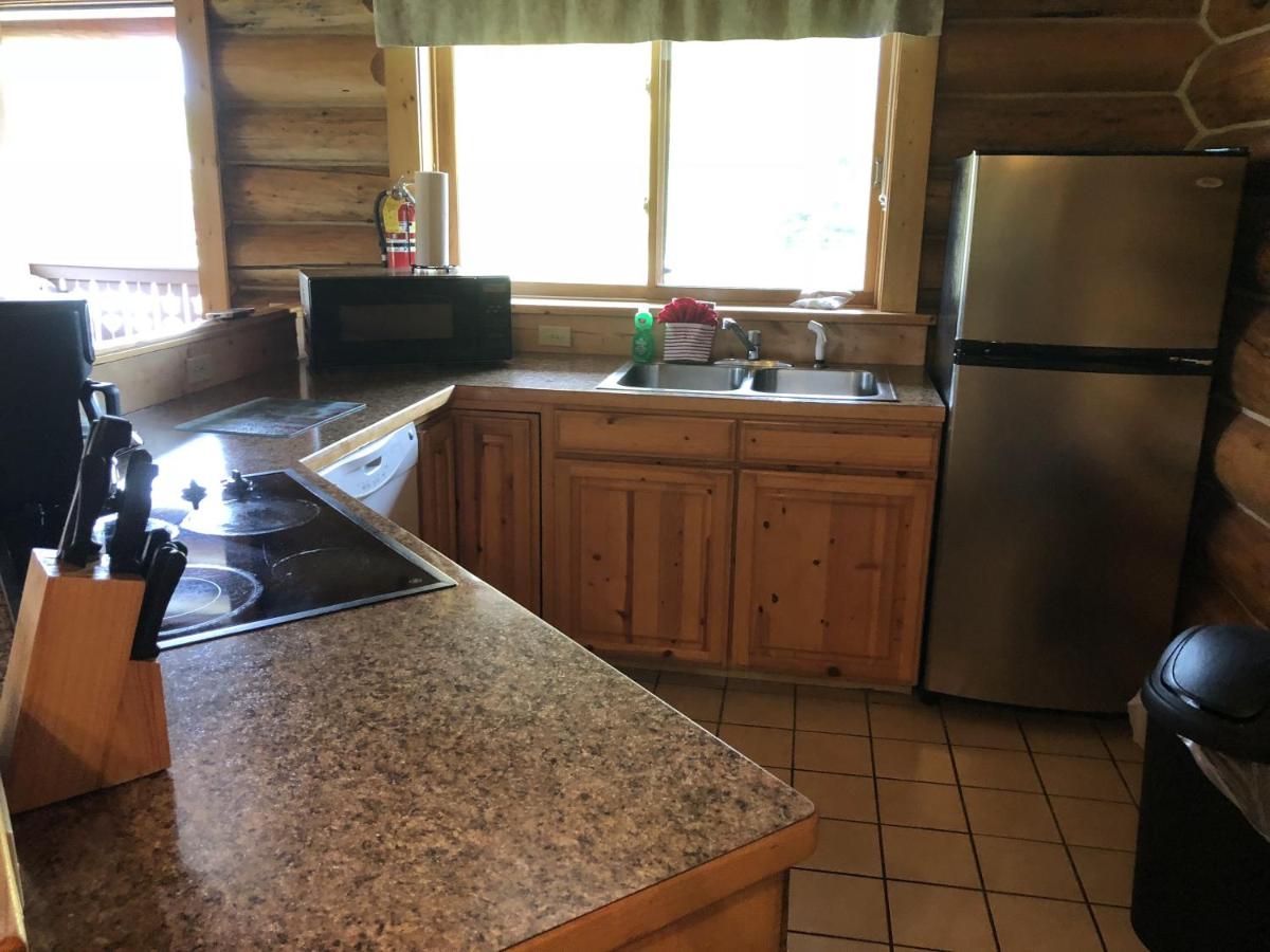 | Great Northern Resort (Lodge)