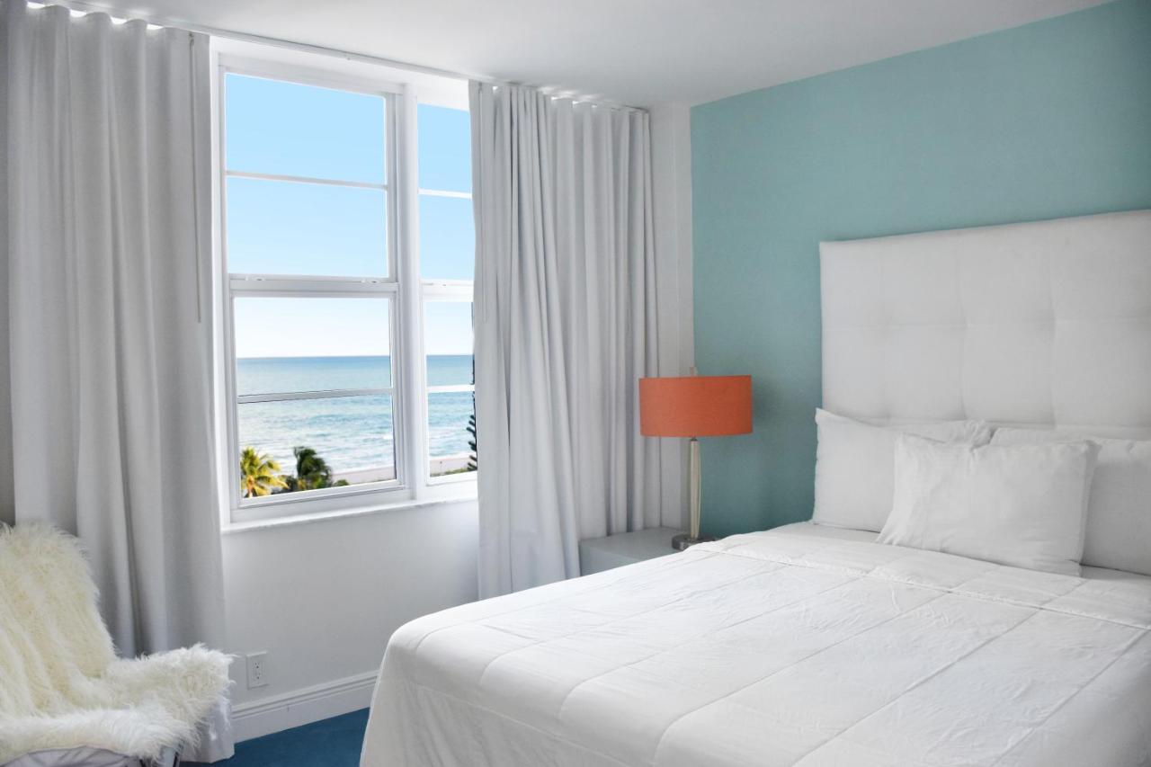 Deluxe Oceanview Suite 1 Bedroom & 1.5 Bath with Kitchen at Seacoast Suites on Miami Beach