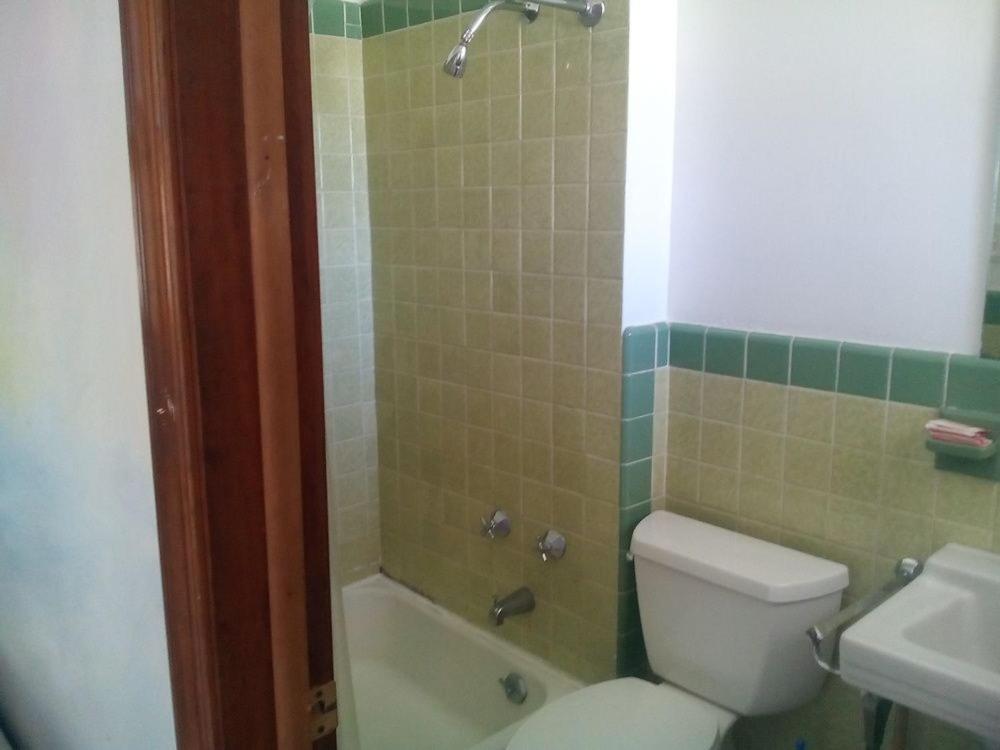 | Mountaineer Motel