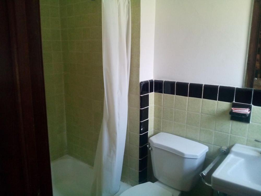 | Mountaineer Motel