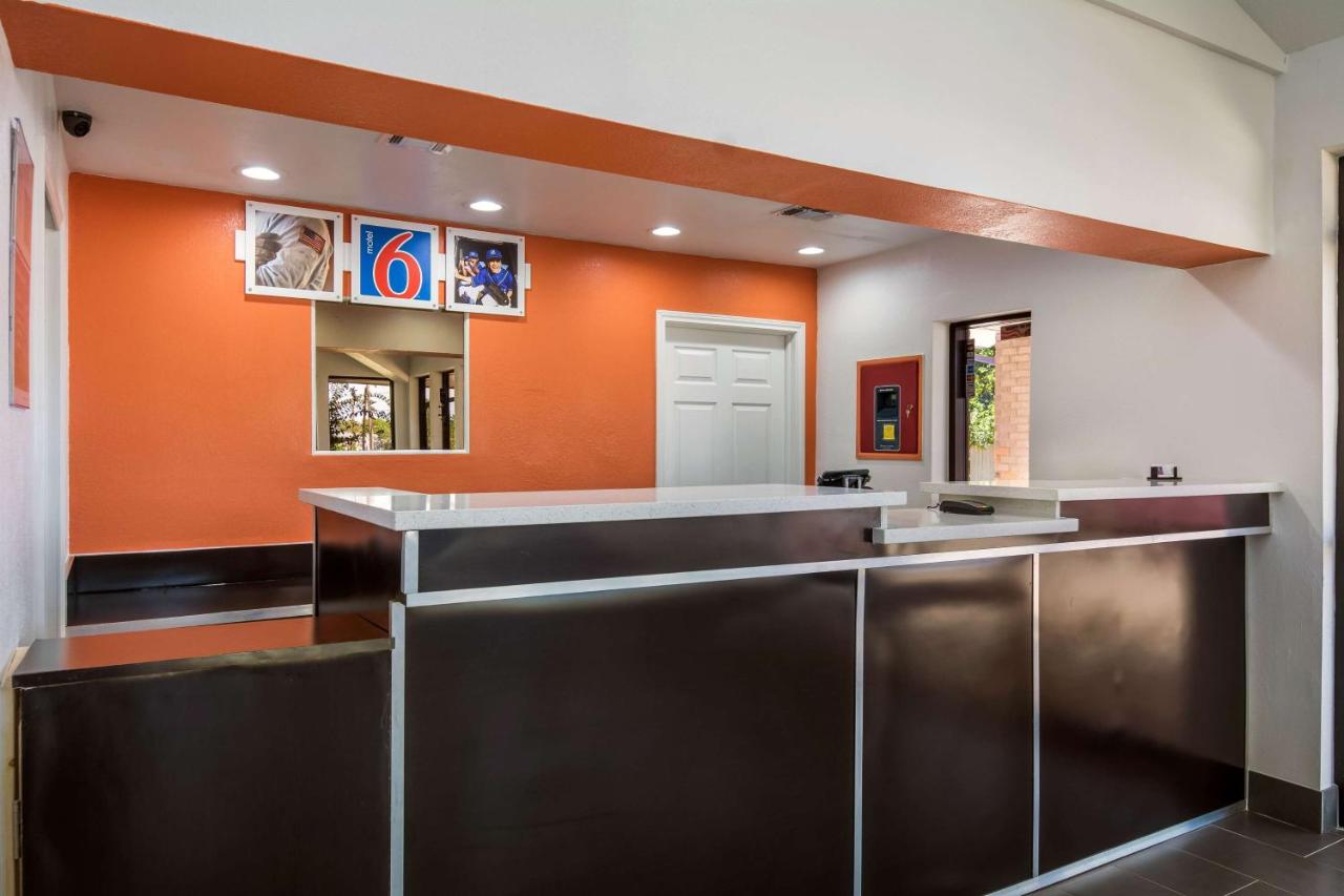 | Motel 6-Freeport, TX