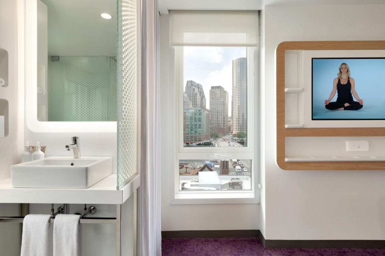 Premium Queen Corner at YOTEL Boston, Select by Hilton
