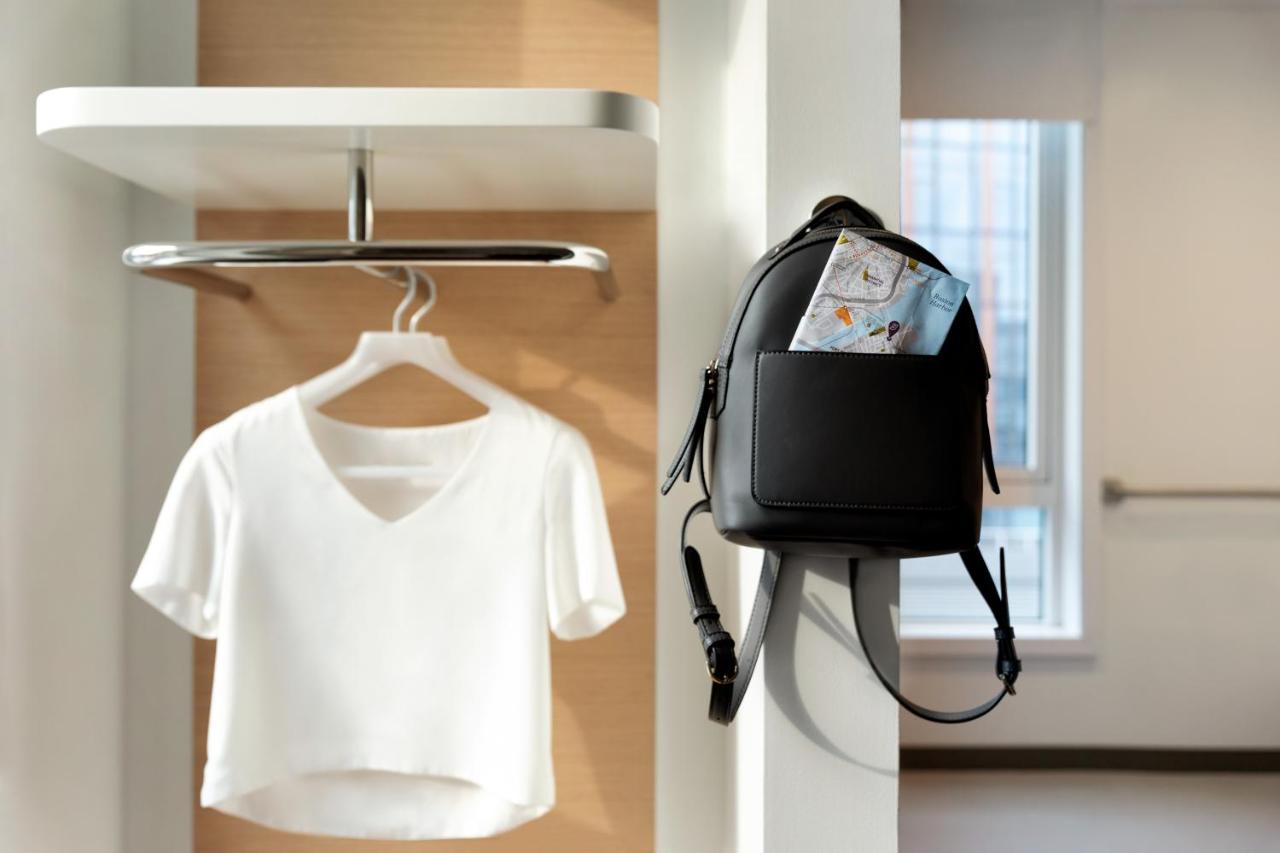 First King at YOTEL Boston, Select by Hilton