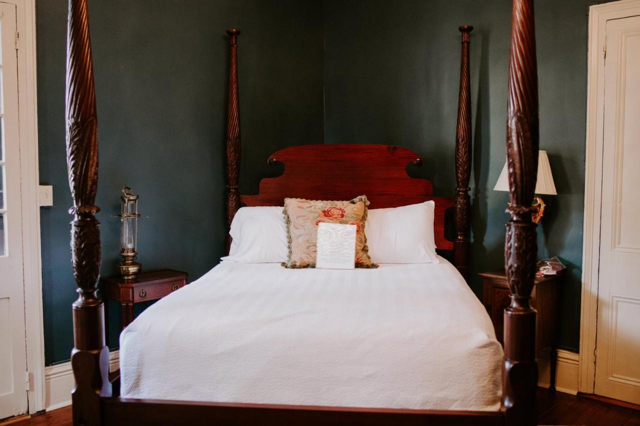 | Maison Mouton Bed & Breakfast