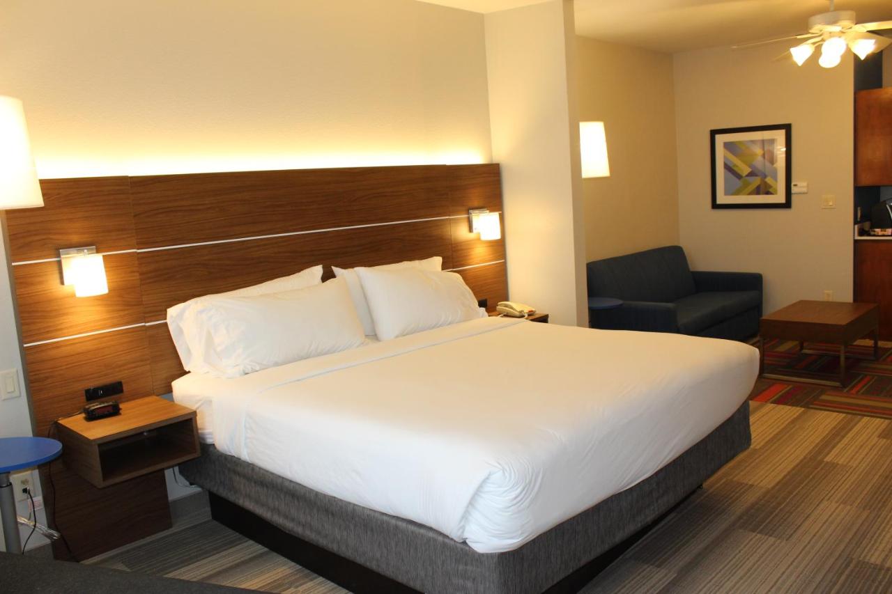 Suite - Non-Smoking at Holiday Inn Express & Suites Mansfield by IHG