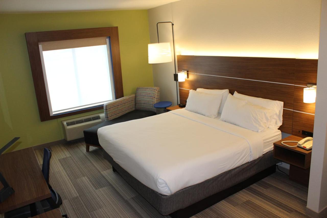 Suite - Non-Smoking at Holiday Inn Express & Suites Mansfield by IHG
