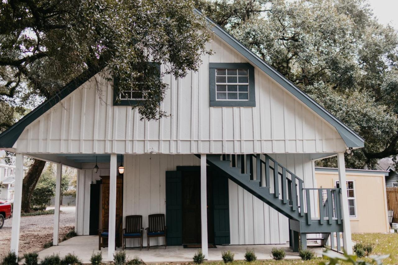 | Maison Mouton Bed & Breakfast