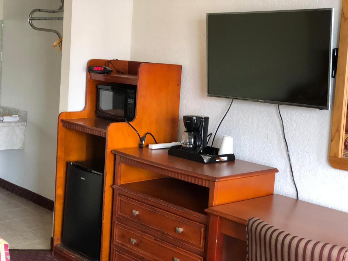 | Budget Inn Express