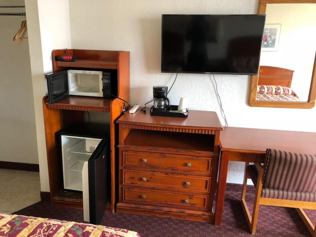 | Budget Inn Express