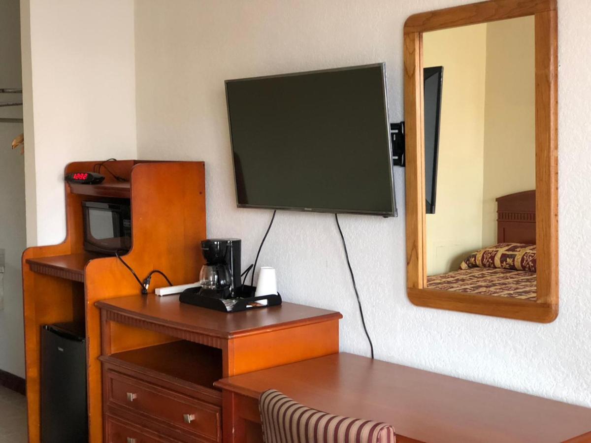 | Budget Inn Express