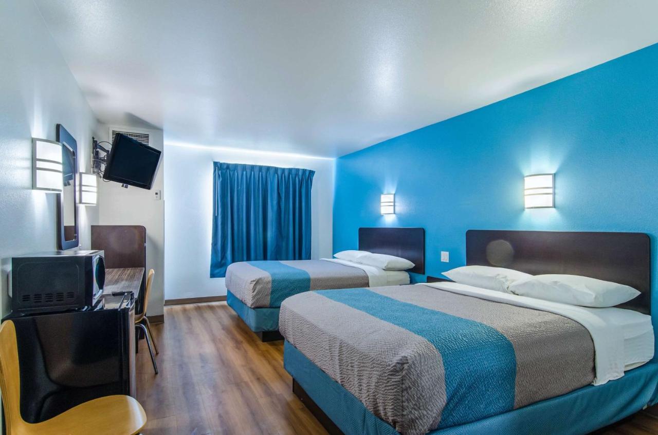  | Motel 6-Wheatland, WY