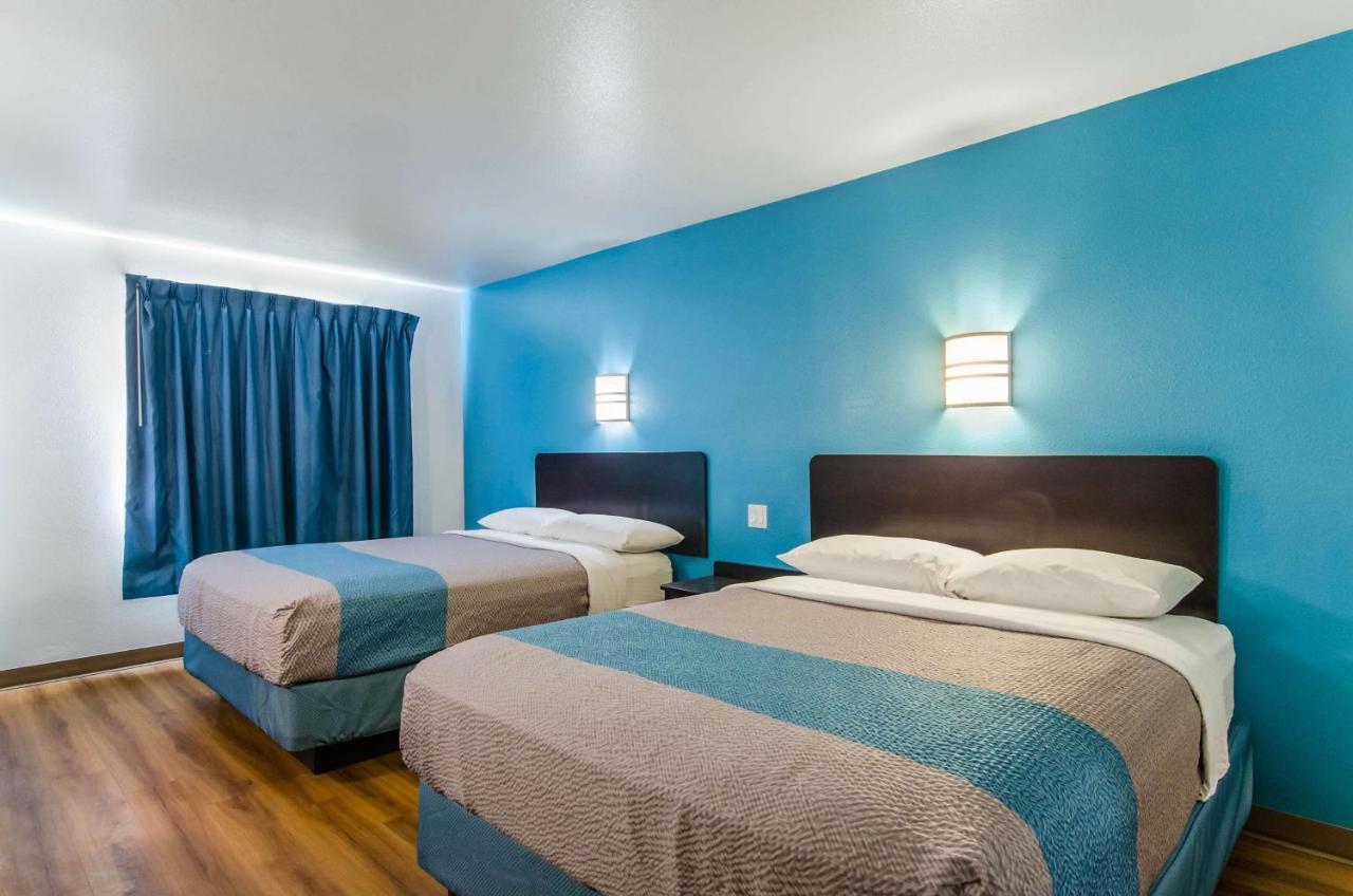  | Motel 6-Wheatland, WY