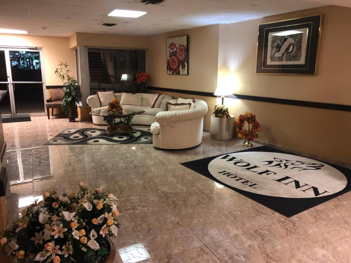  | Wolf Inn Hotel