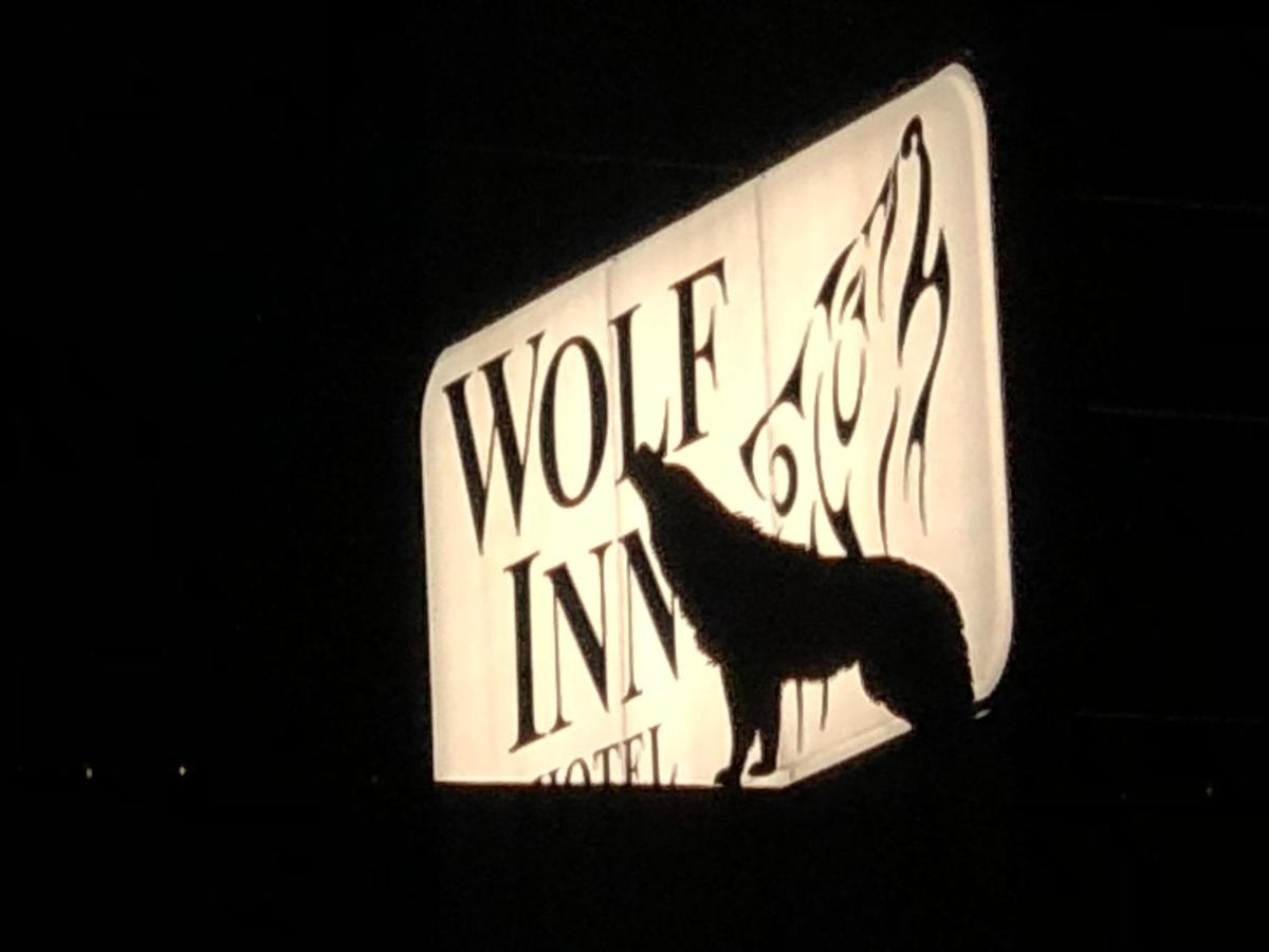  | Wolf Inn Hotel