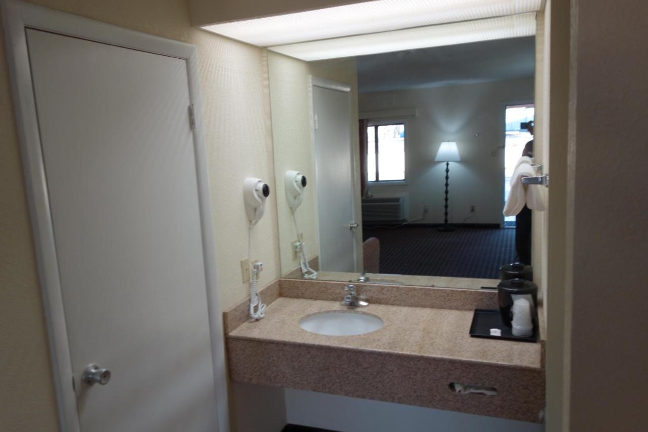  | VIP Inn and Suites