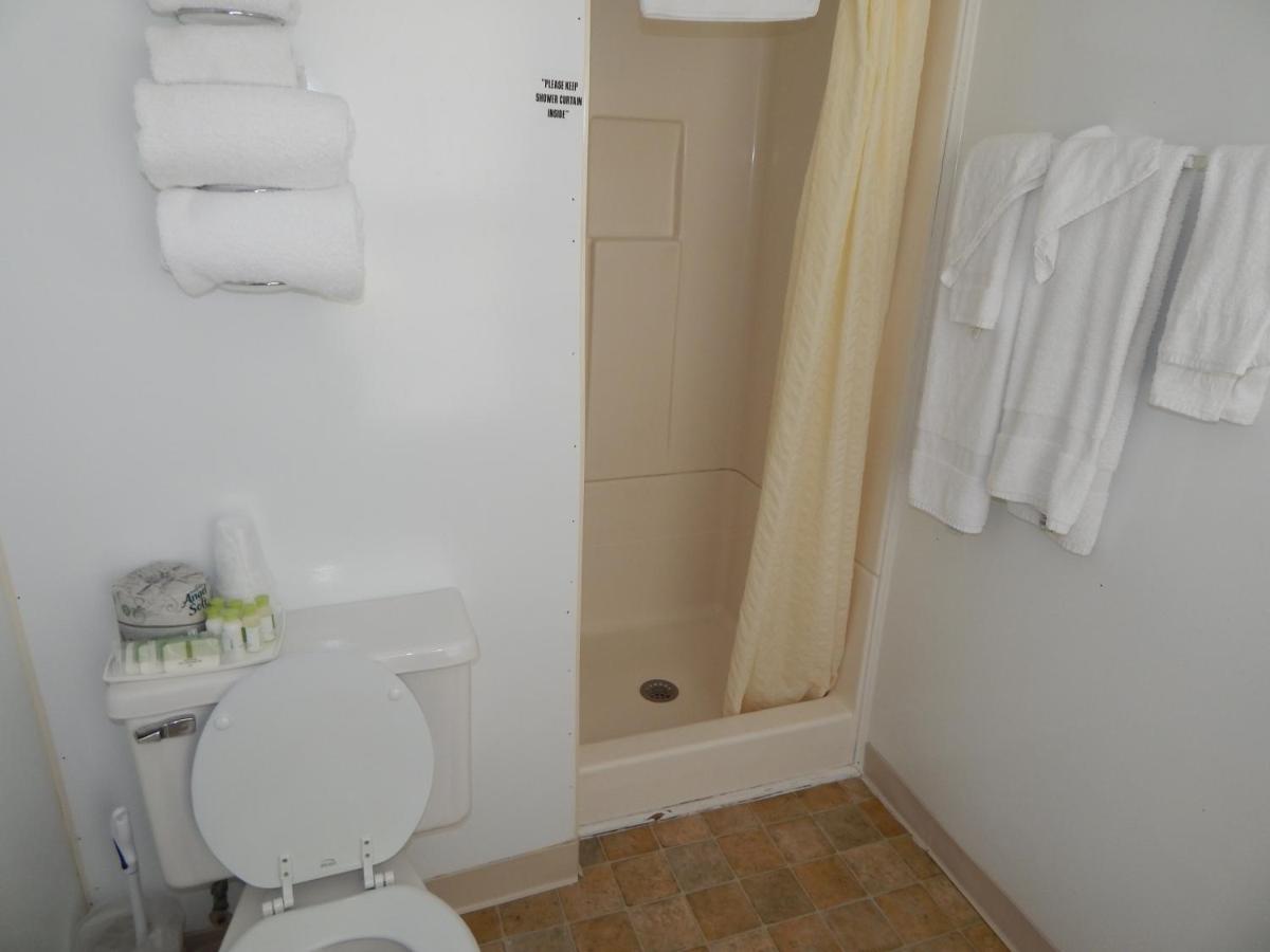 | Shoreham Oceanfront Hotel
