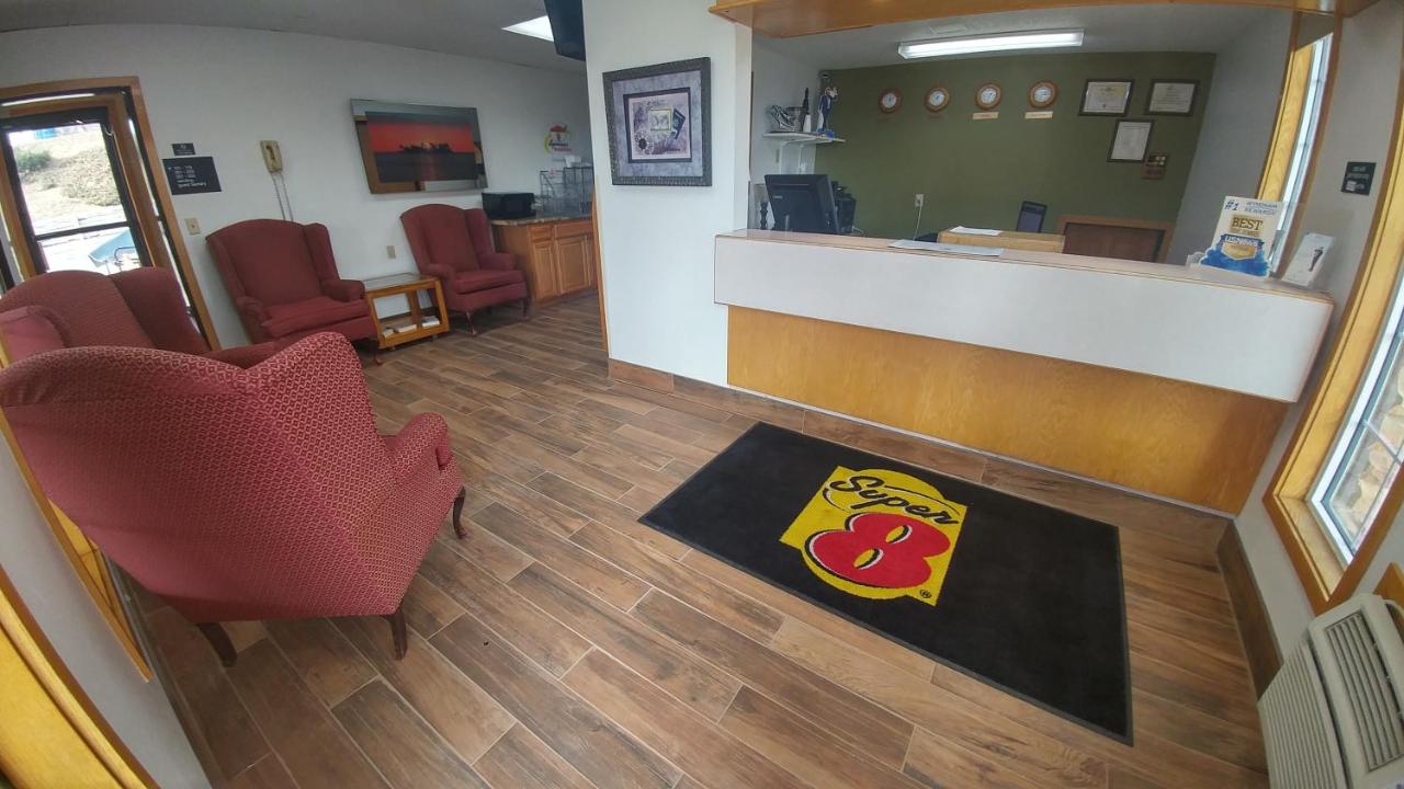 | Super 8 by Wyndham Minot Airport