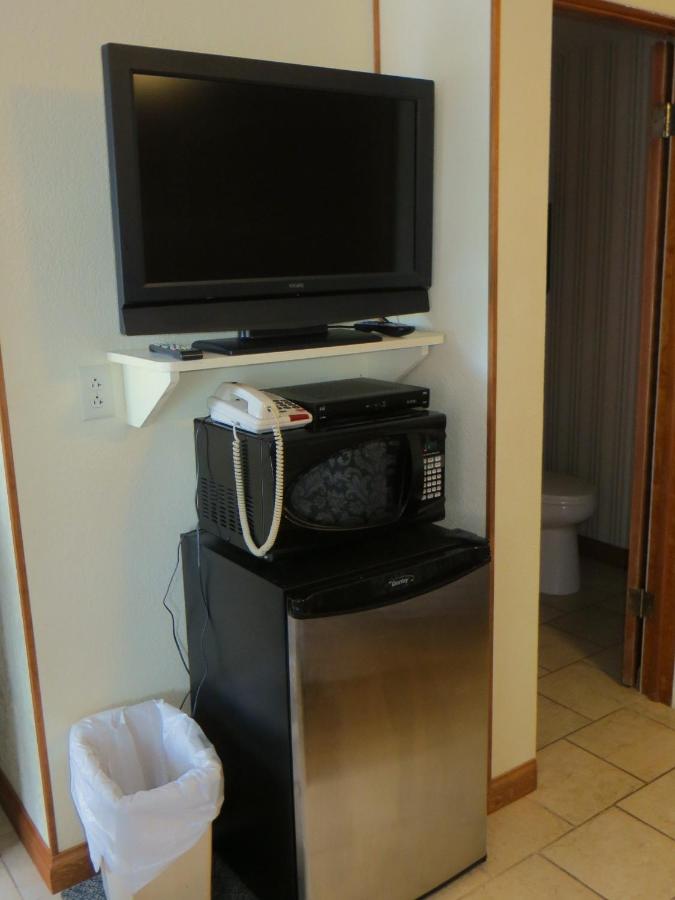  | Cool Springs Inn