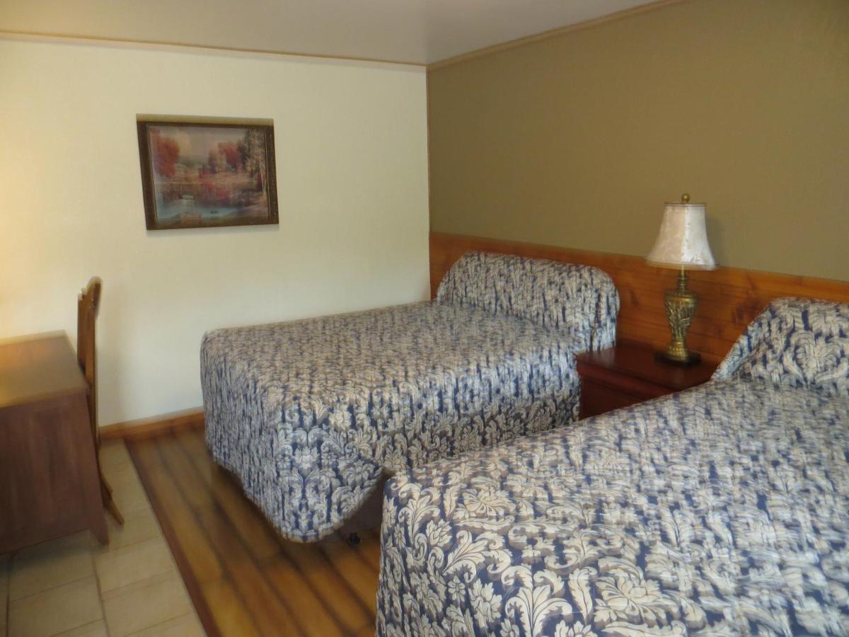  | Cool Springs Inn