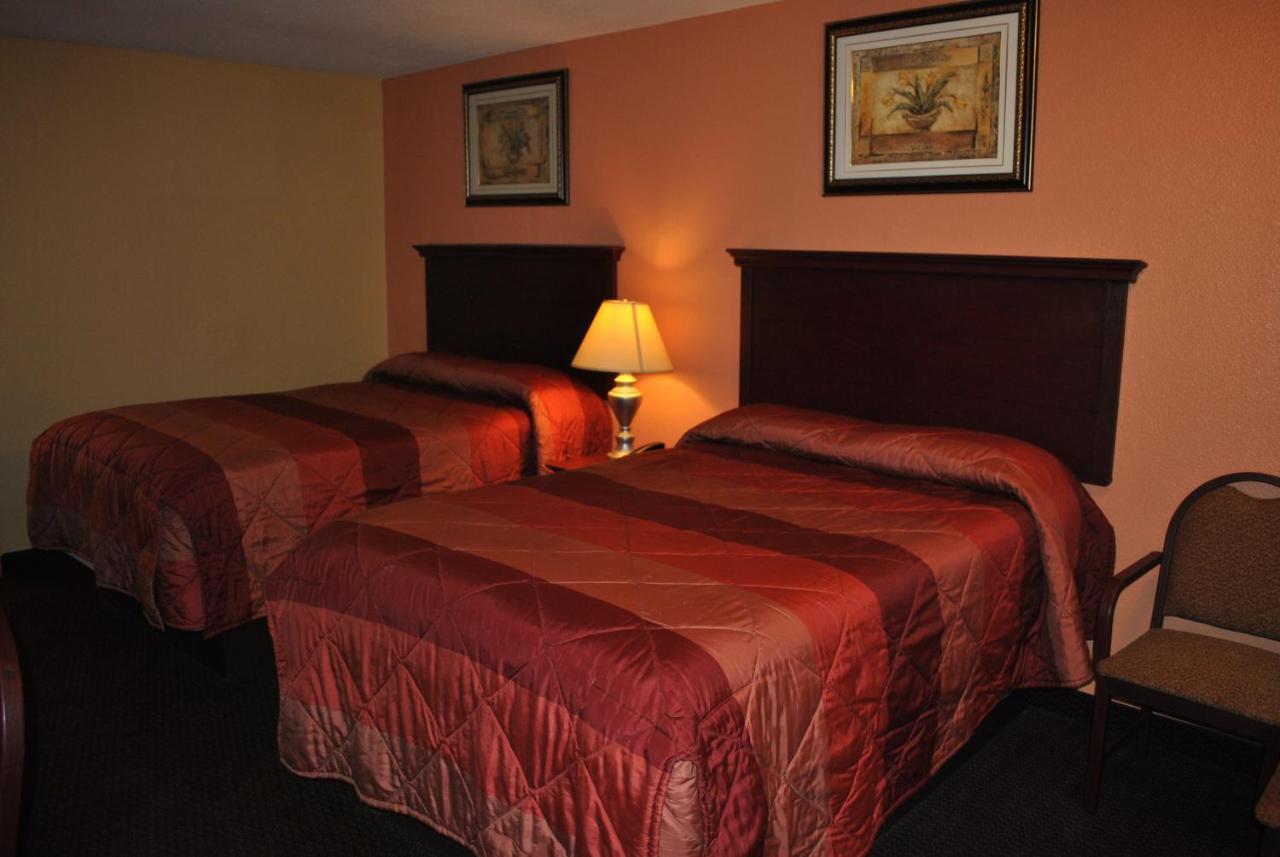  | Executive Inn Brookshire
