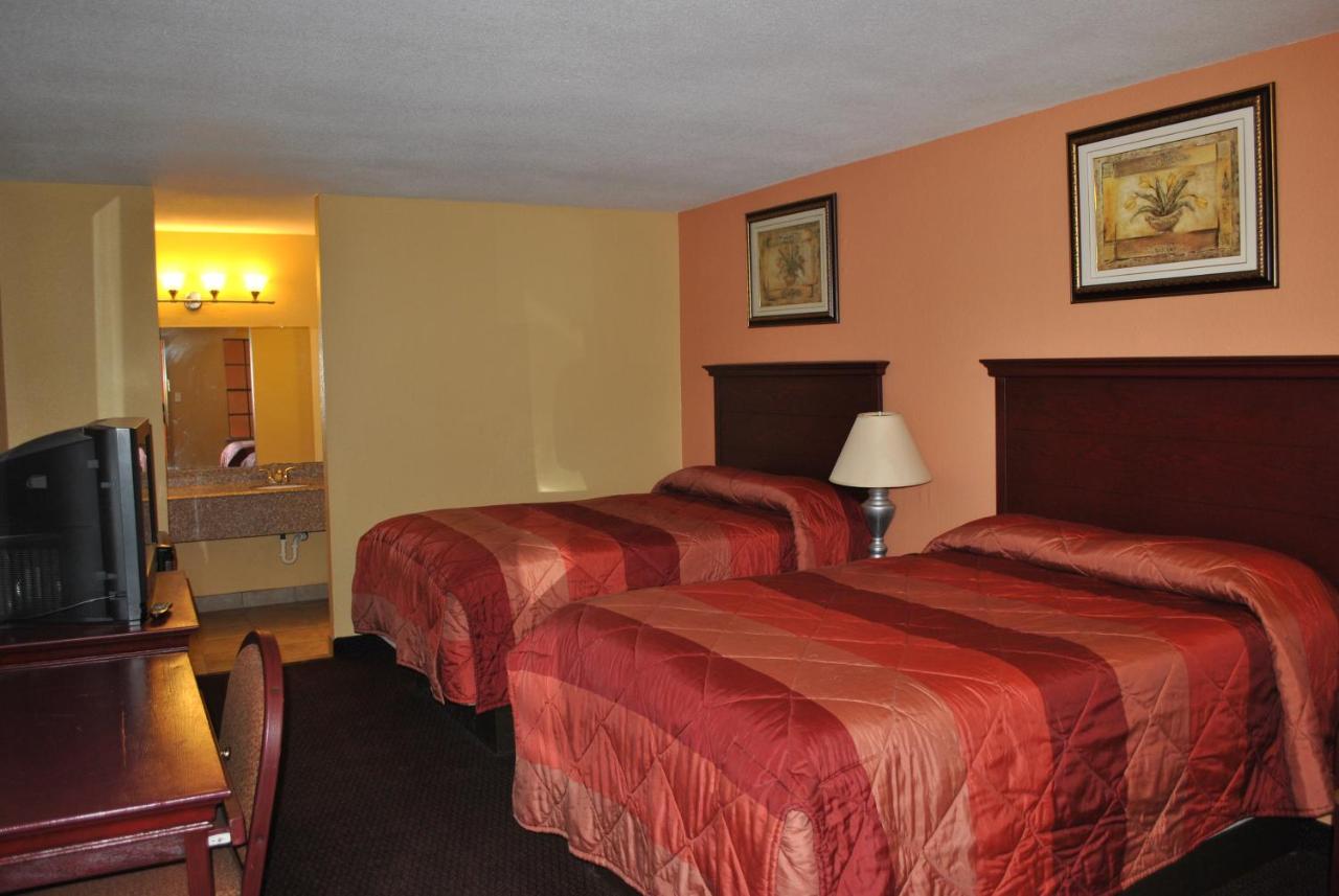  | Executive Inn Brookshire