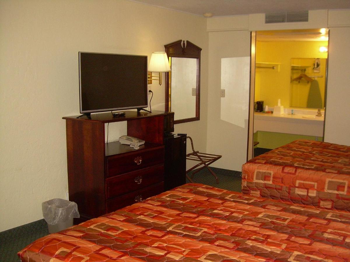 | 83 motel
