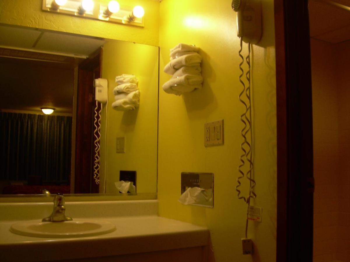 | 83 motel