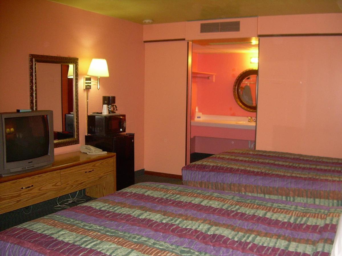 | 83 motel