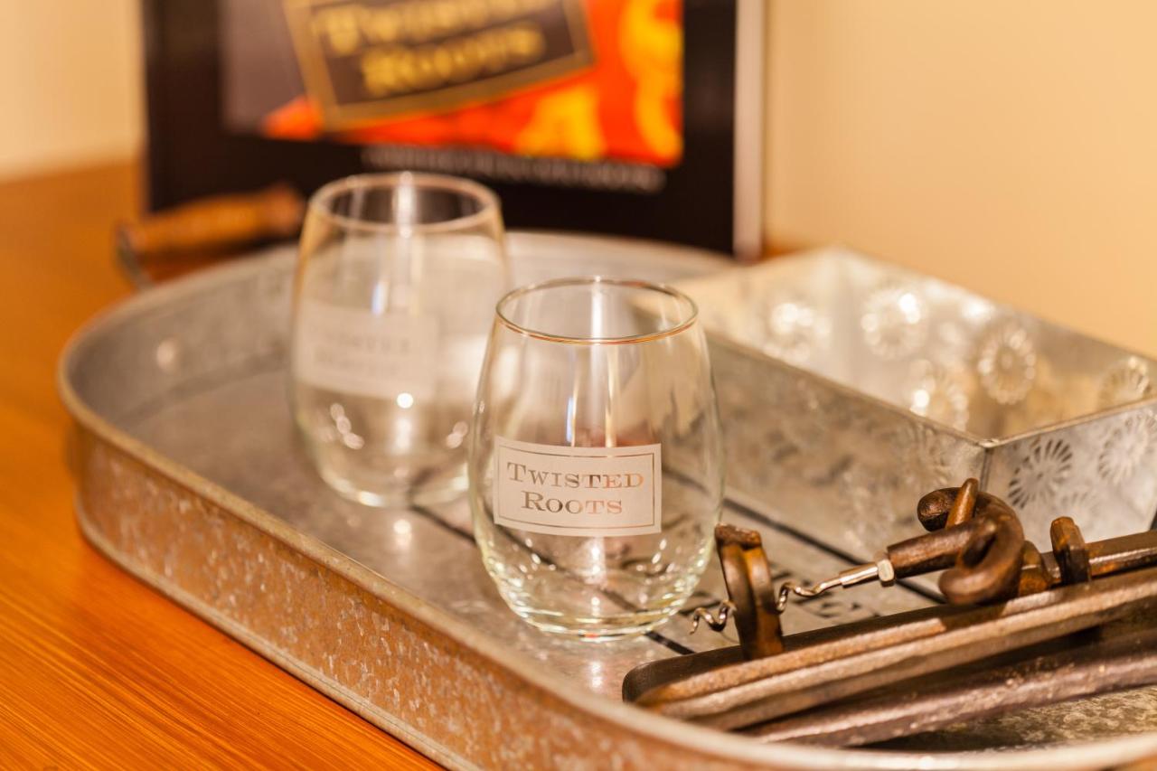  | The Vendange Carmel Inn & Suites