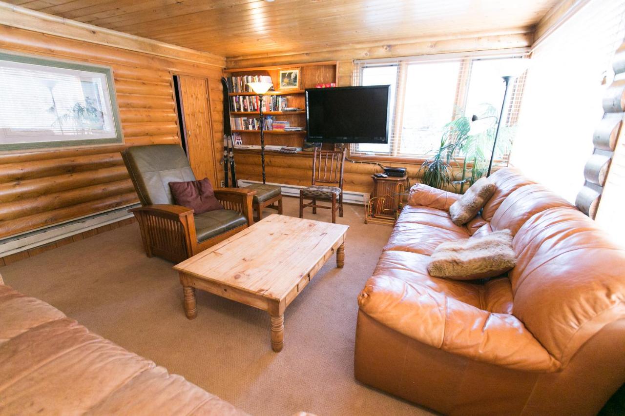 | Silver Fork Lodge & Restaurant