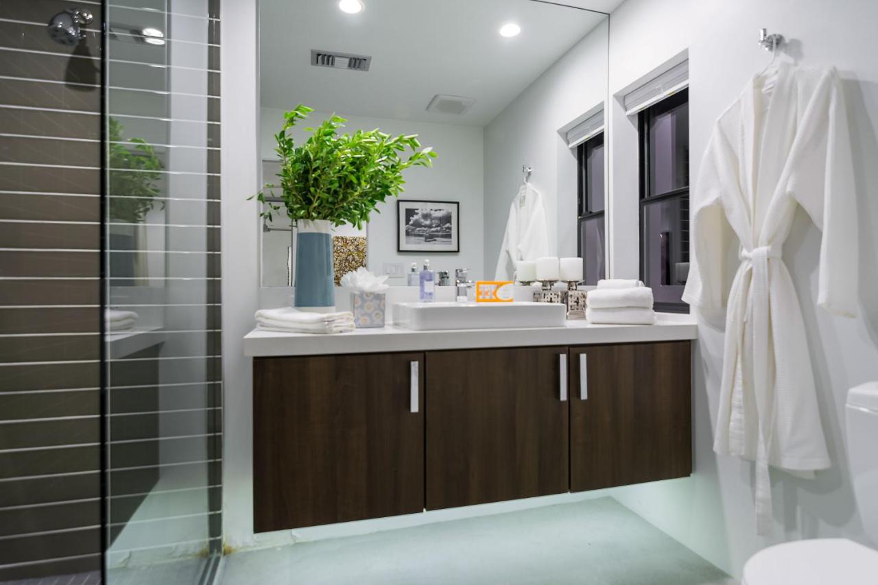  | Best in Palm Springs • Featured in Dwell • 5 Bedrooms & All En Suite Baths
