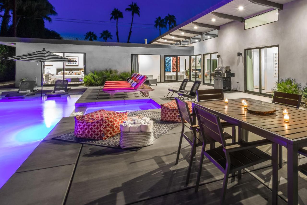  | Best in Palm Springs • Featured in Dwell • 5 Bedrooms & All En Suite Baths