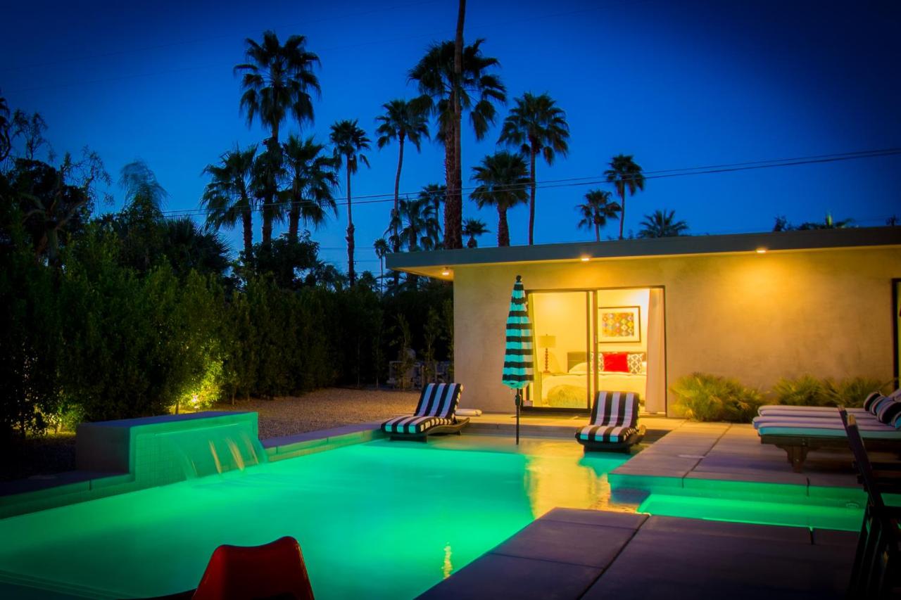  | Best in Palm Springs • Featured in Dwell • 5 Bedrooms & All En Suite Baths